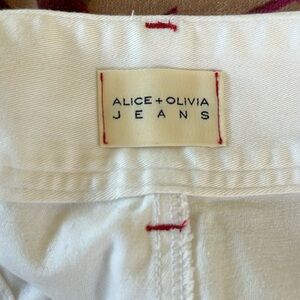Alice + Olivia White jeans size 31